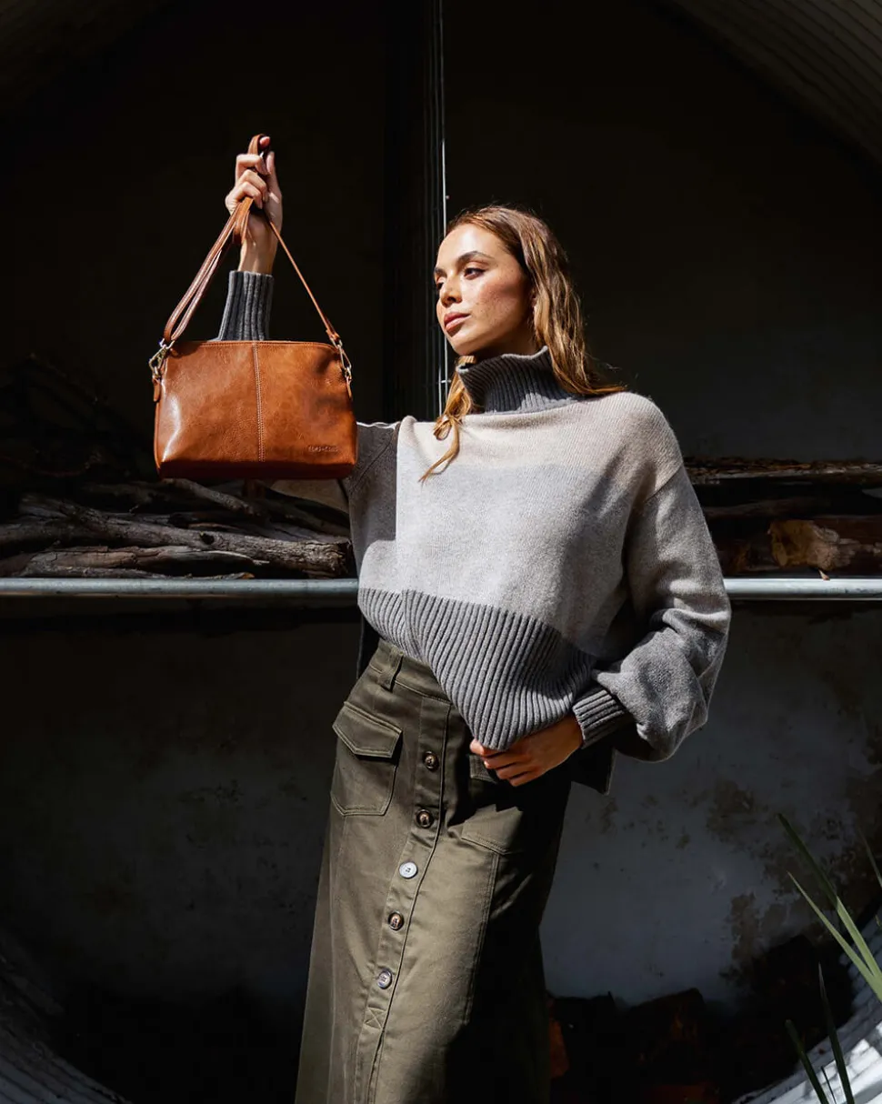 Burbank Crossbody Large - Tan Pebble